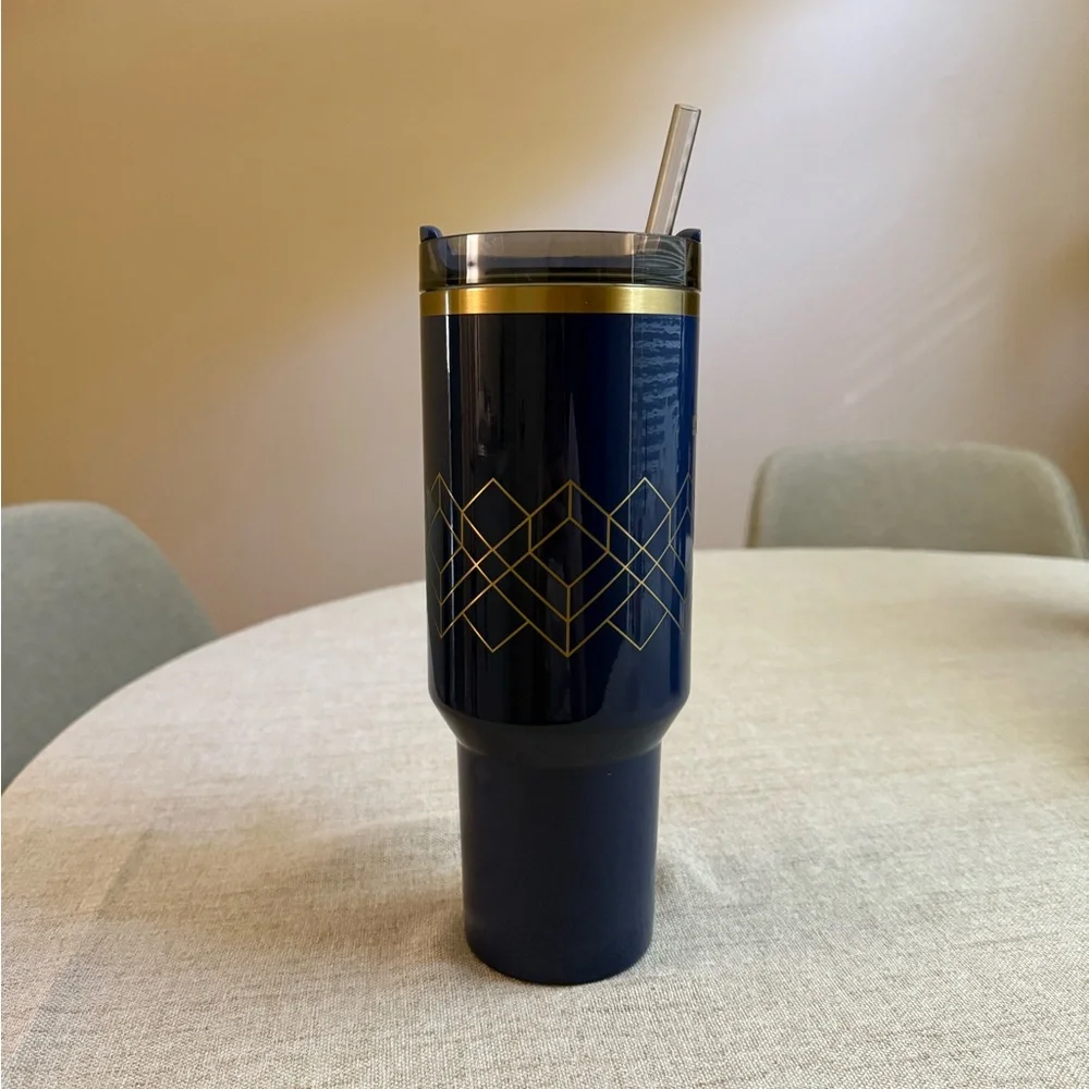 Stanley Navy and Gold Flowstate Tumbler with Straw 40 oz - Picture 5 of 10